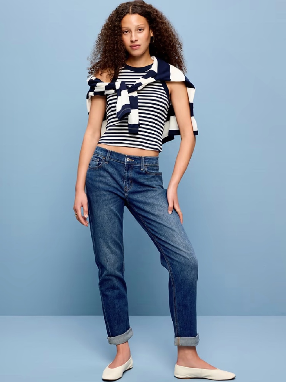 Old Navy Mid-Rise Wow Boyfriend Straight Jeans Tall Size 4 dark wash
